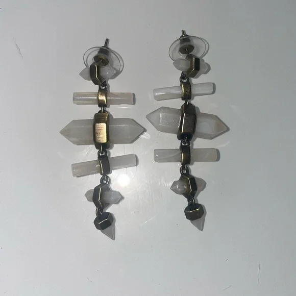 Kendra Scott Jamie Earrings in Antique Brass - Picture 2 of 5